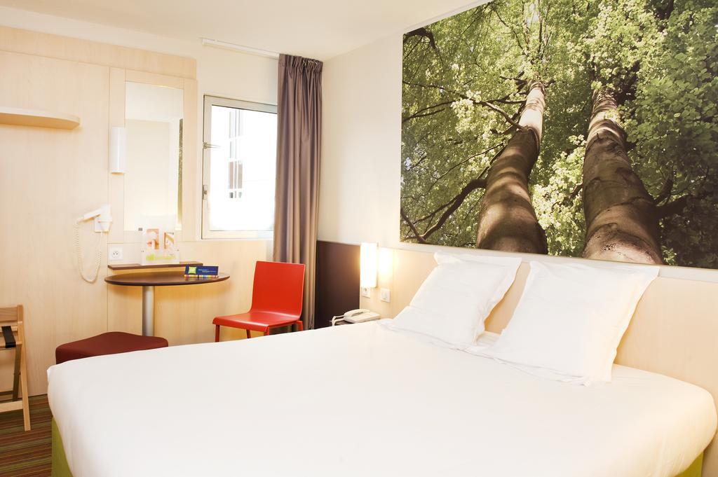 Standard Double Room,64718905:JPEG